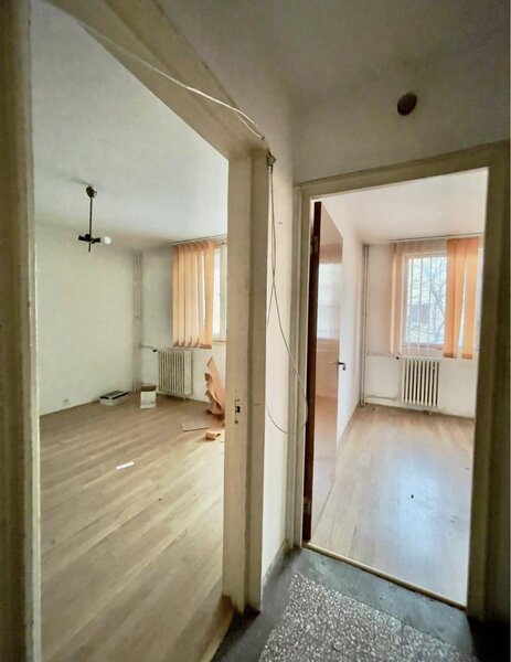 Eroii Revolutiei, Piata Progresu,